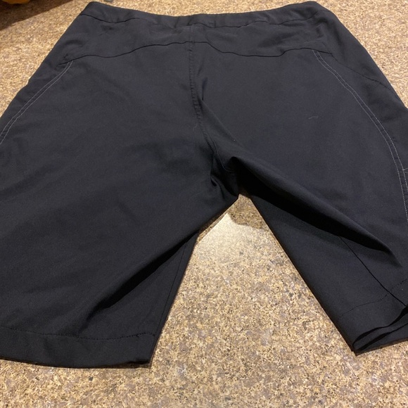 Pearl Izumi Men’s Cycling Shorts Medium Black With Some Stains - Picture 11 of 17